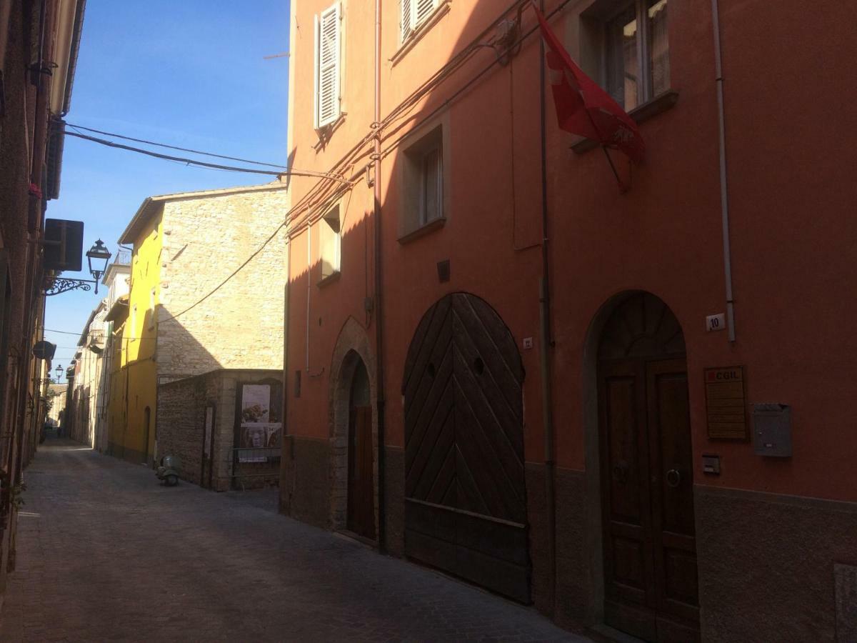 Bed & Breakfast Del Teatro Cagli Kültér fotó